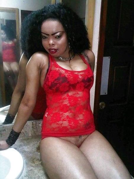 25P ALL KINDS OF MATURE BLACK WOMEN PT.17
