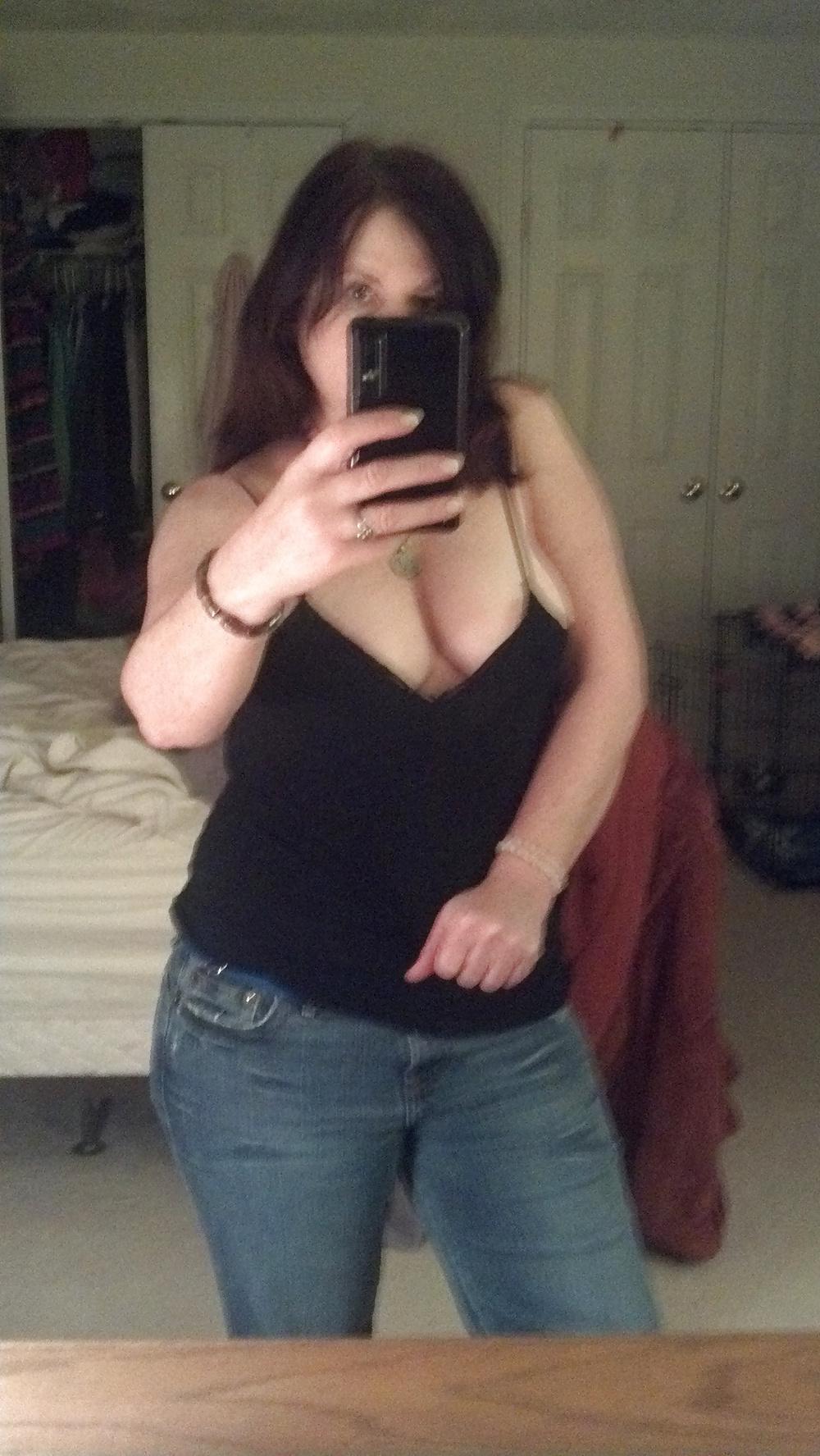 21P BBW Mature Wife Self Pics