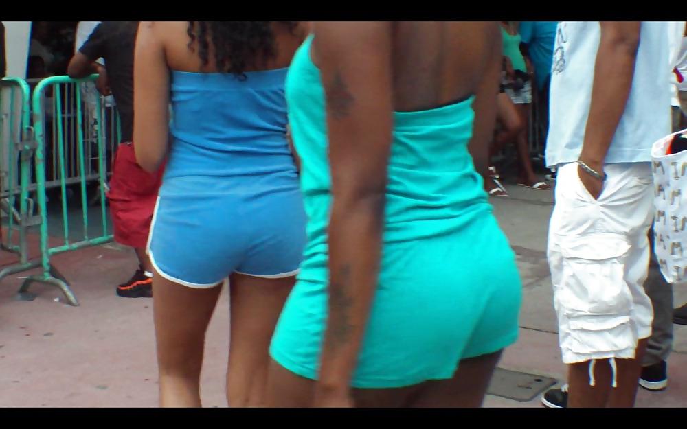 25P Black STREET BOOTY voyeur redbone ebony chicks!