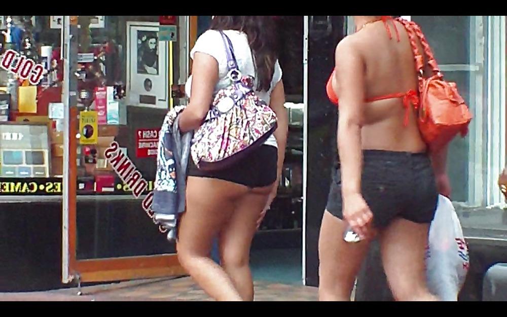 25P Black STREET BOOTY voyeur redbone ebony chicks!