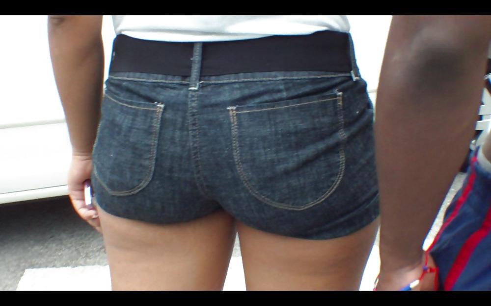 25P Black STREET BOOTY voyeur redbone ebony chicks!