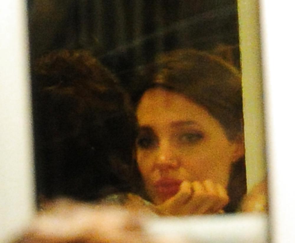 12P Angelina Jolie dining Tetou restaurant France