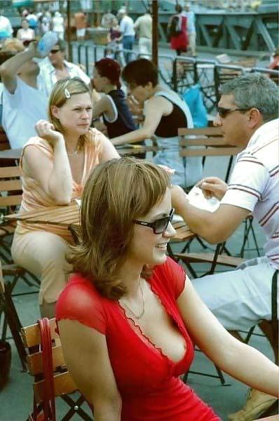 25P More Cleavage