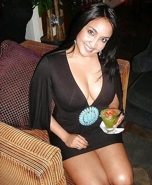 25P More Cleavage