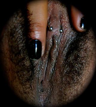 22P Labia love
