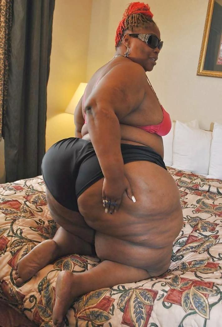 25P Big black mamas 01