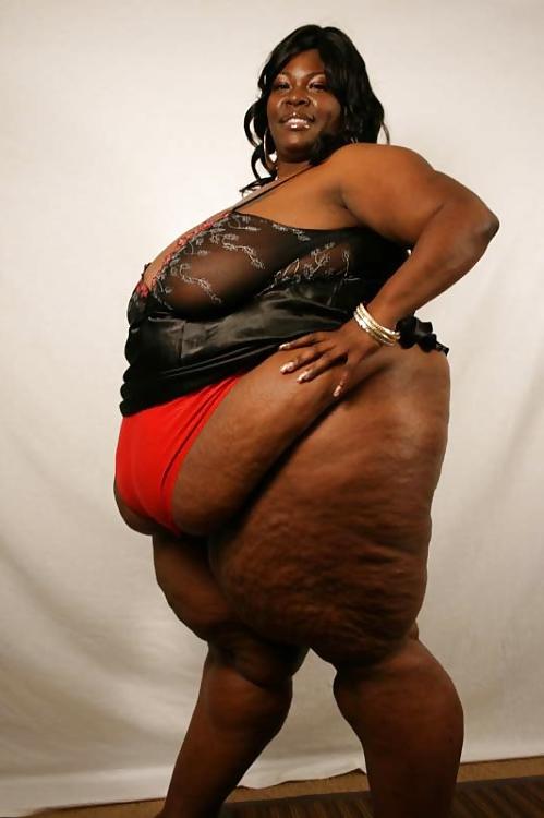 25P Big black mamas 01