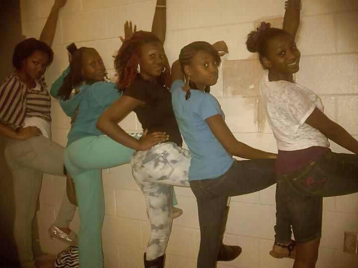 17P More non nude black and ebony teens 