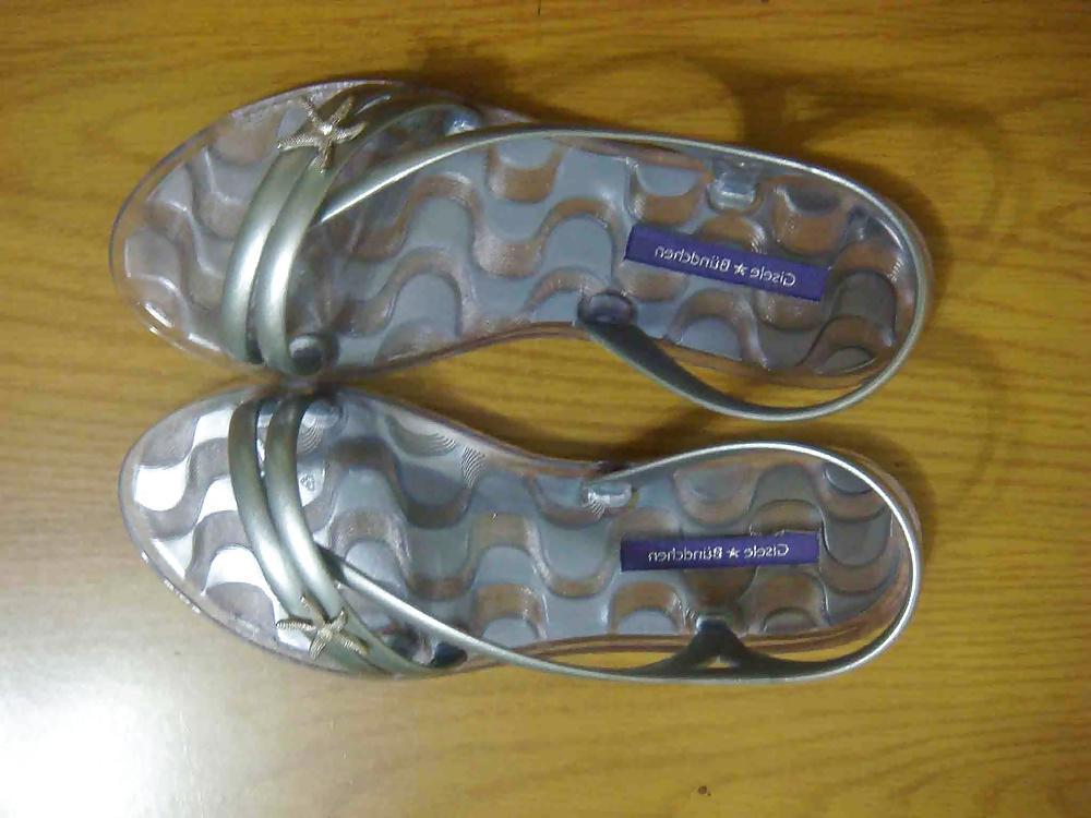 23P Sandalia plastica transparente