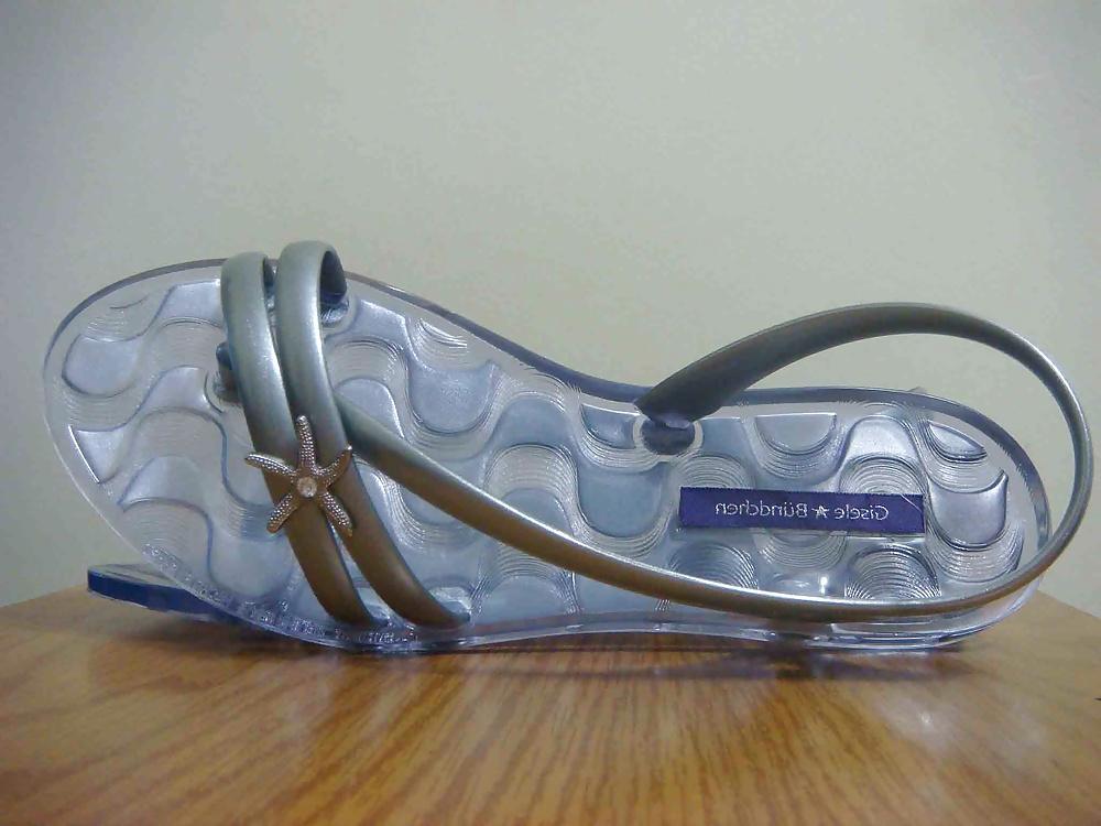 23P Sandalia plastica transparente