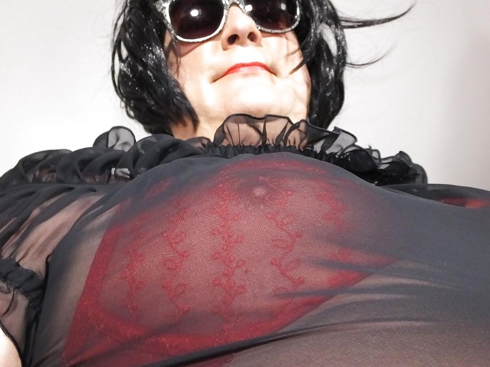 25P Shemale and Crosdressers Red Panty 