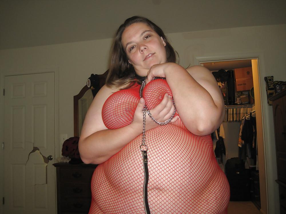 25P Hairy bbw wife in red