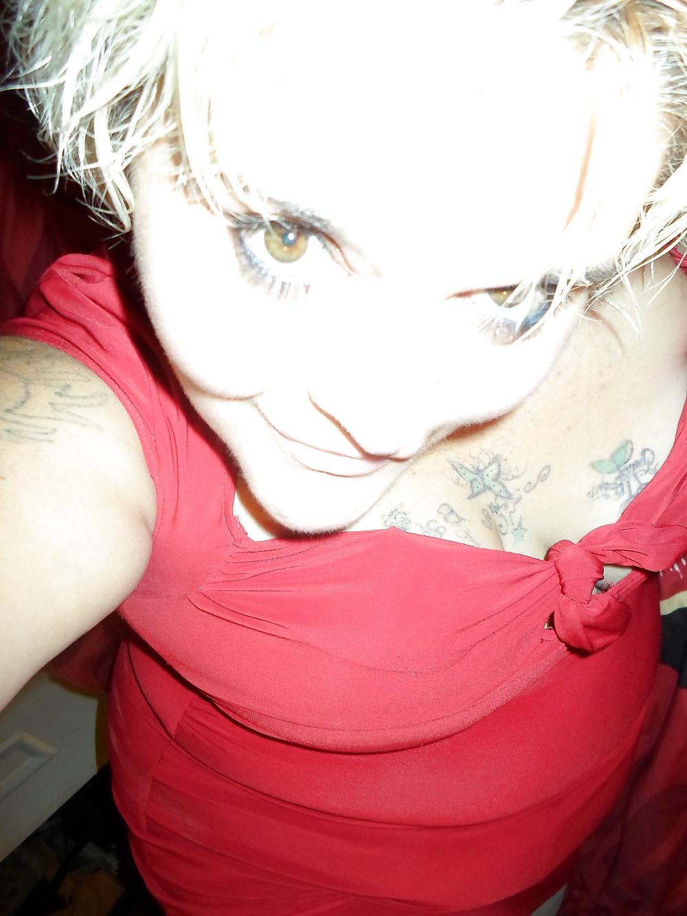 25P Naughty teasing posing in red n gold 