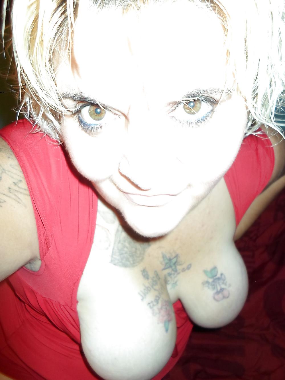 25P Naughty teasing posing in red n gold 