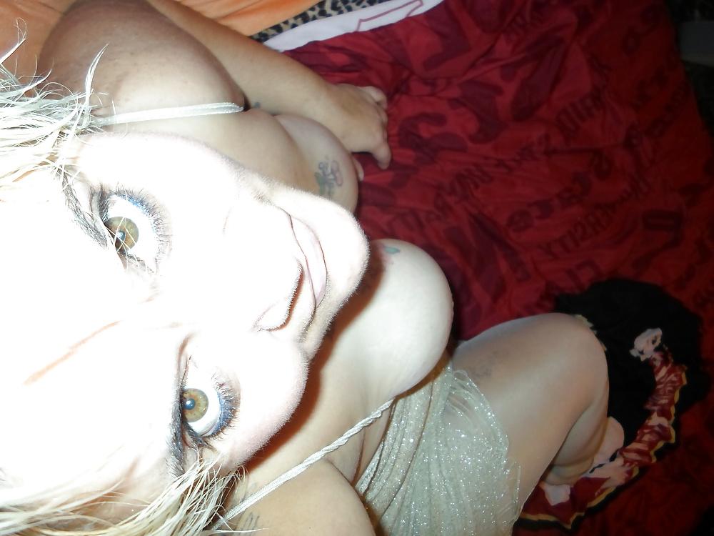 25P Naughty teasing posing in red n gold 