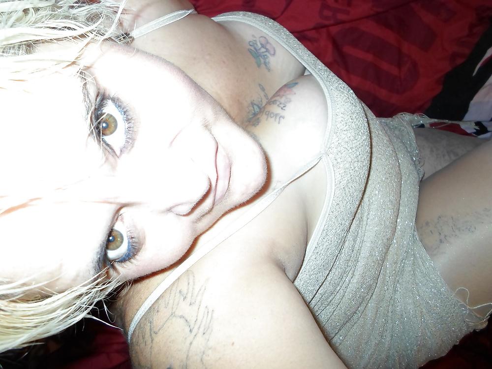 25P Naughty teasing posing in red n gold 