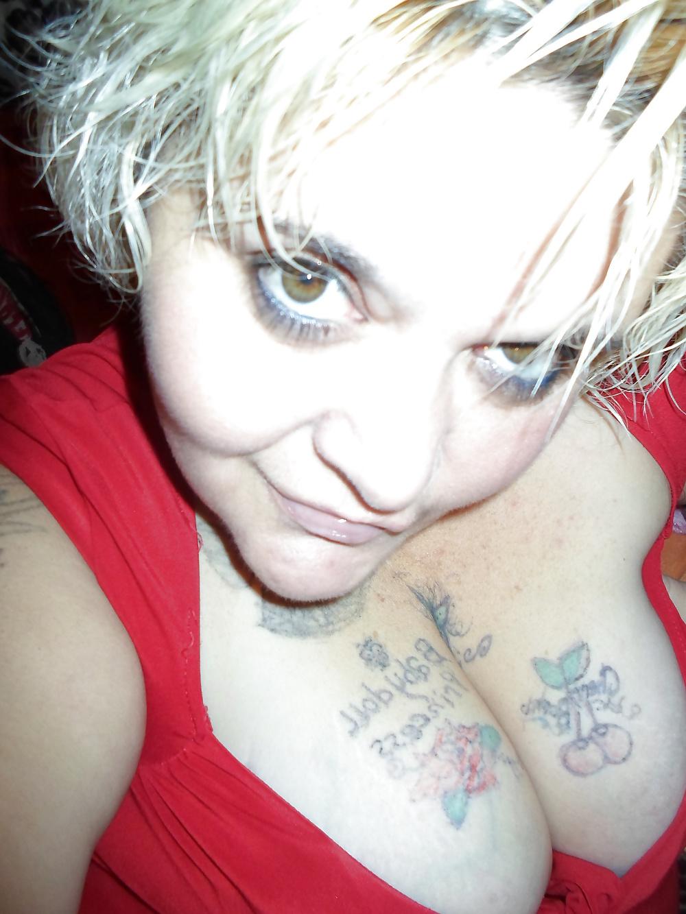 25P Naughty teasing posing in red n gold 