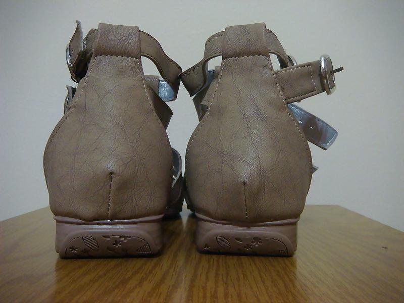 25P Sandalia glariadora baixa Gigi Marri