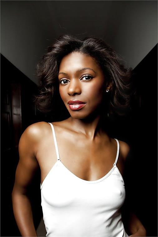 25P British ebony natasha b.