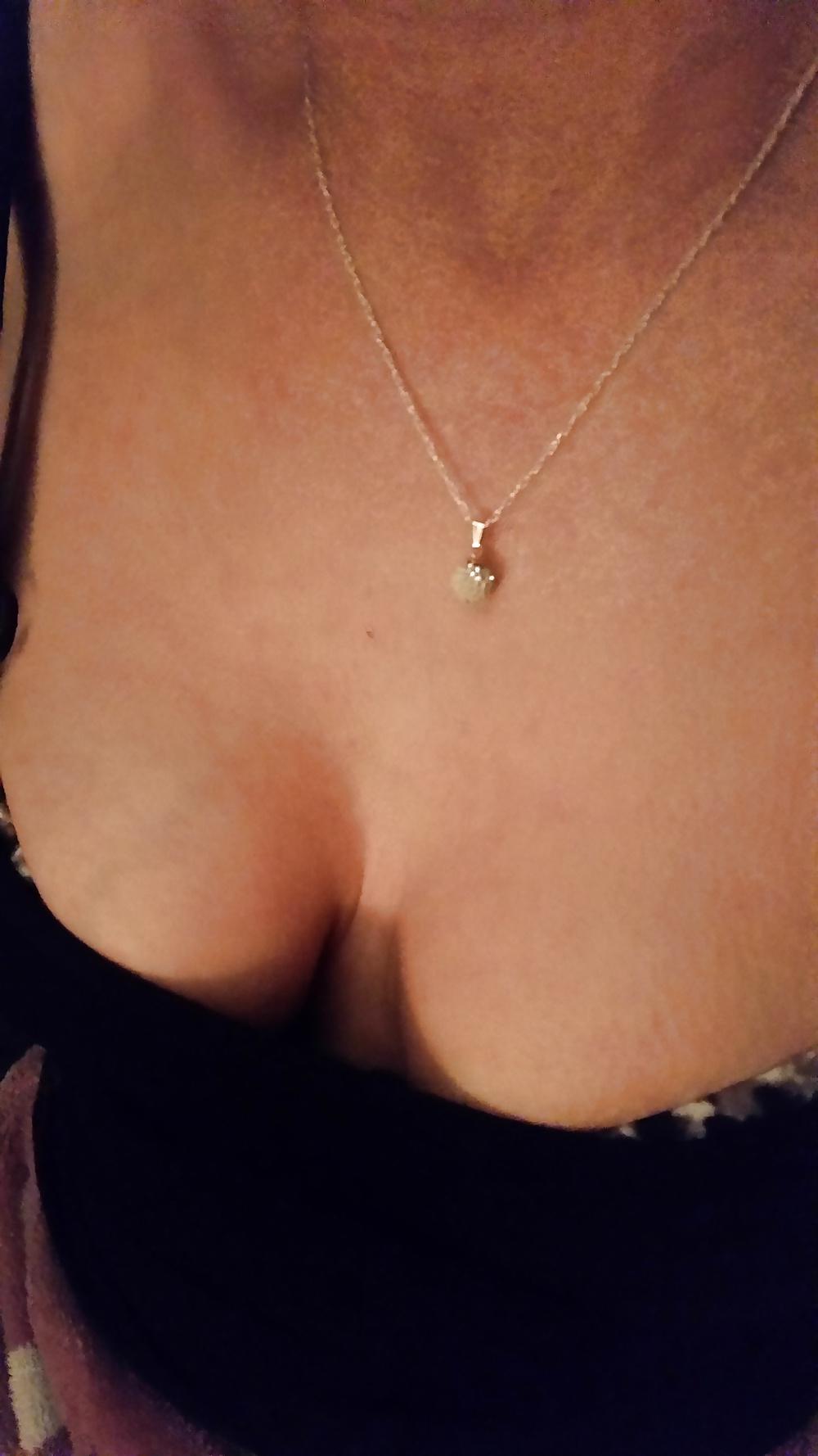 4P Open blouse and vest top cleavage