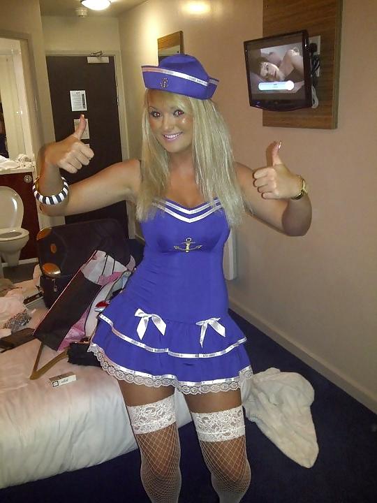 7P British BLONDE