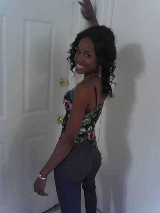 8P BLACK GIRL WHO ESCORT IN MY TOWN  :-P