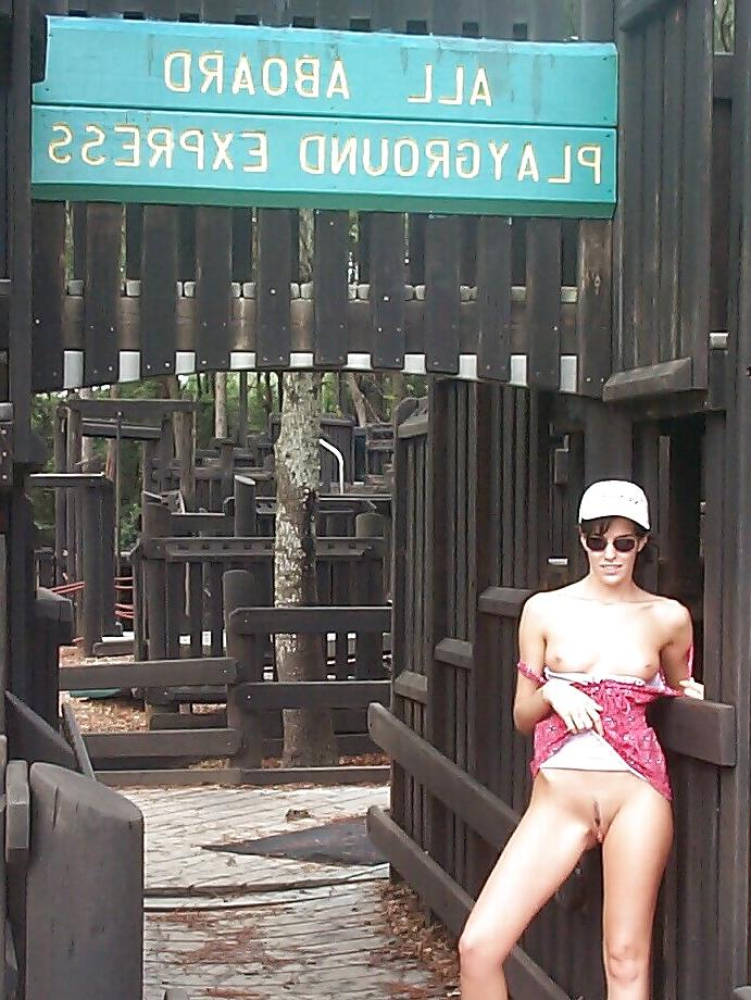 25P Flashing in public