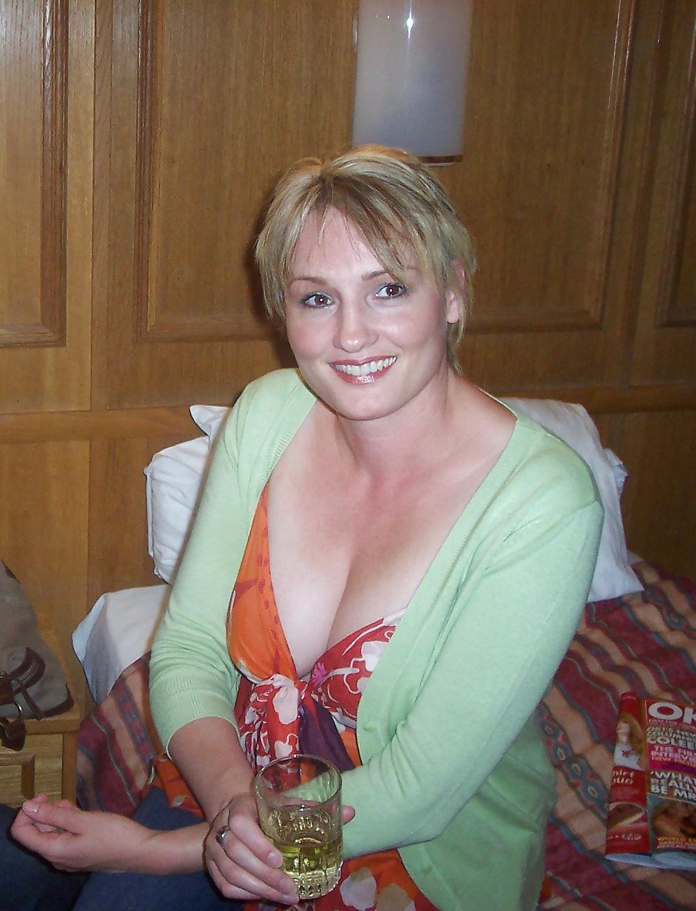 24P Gorgeous milfs and matures