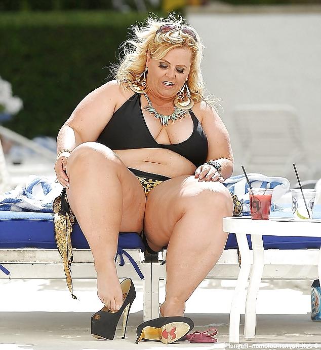 25P Under skirts at bbw