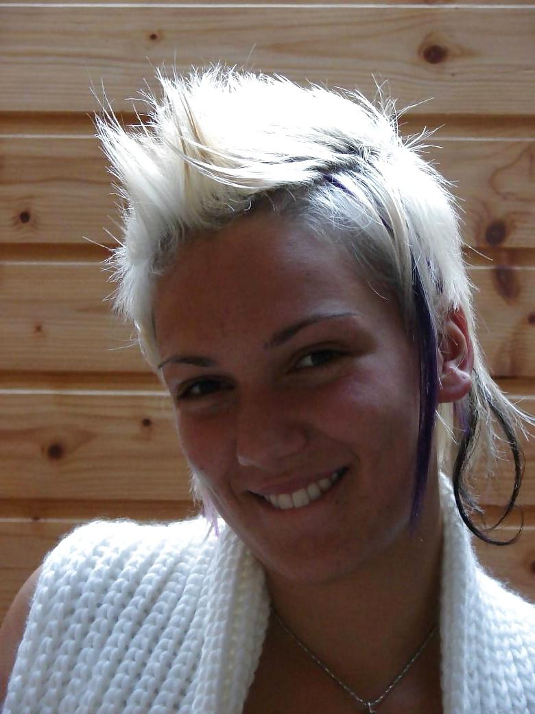 18P Slut SHort Hair