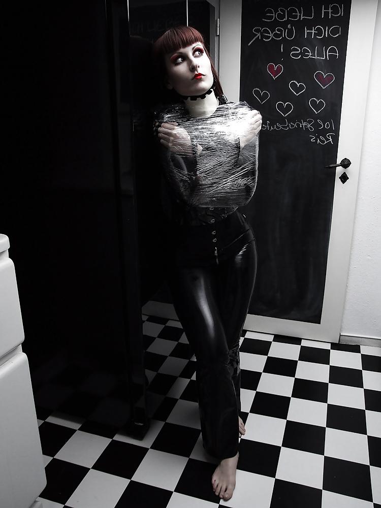25P Gothic Fetish Females
