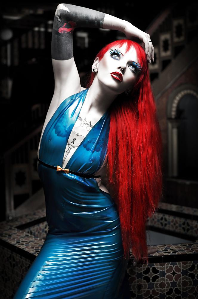 25P Gothic Fetish Females