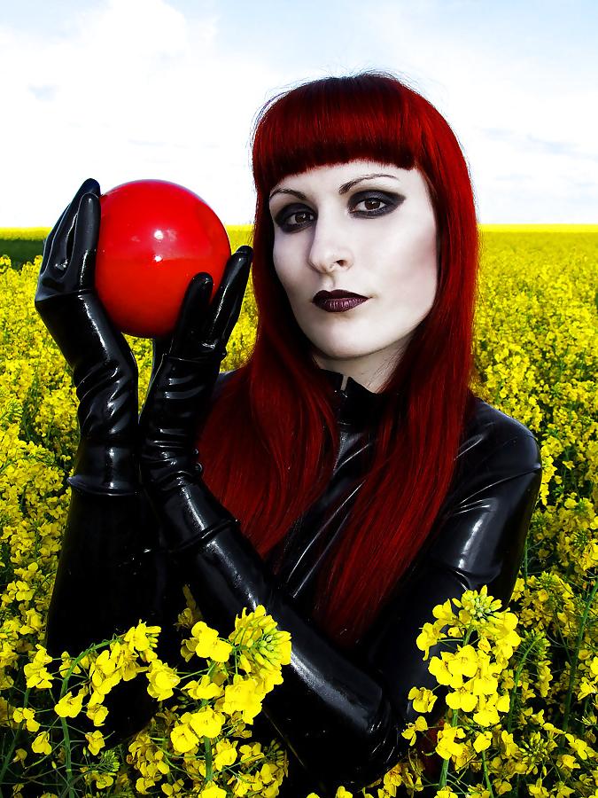 25P Gothic Fetish Females