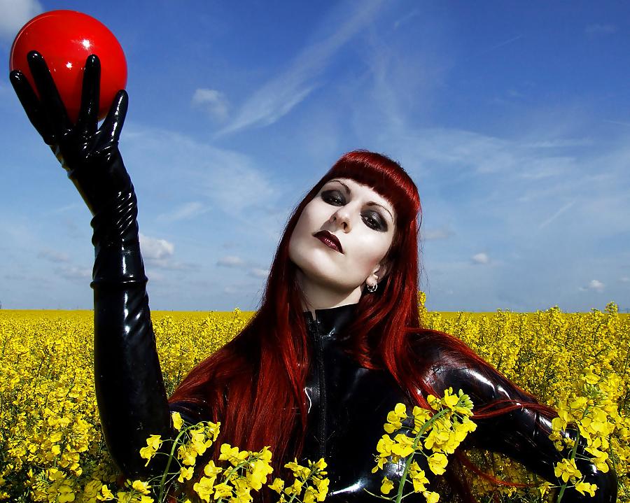 25P Gothic Fetish Females