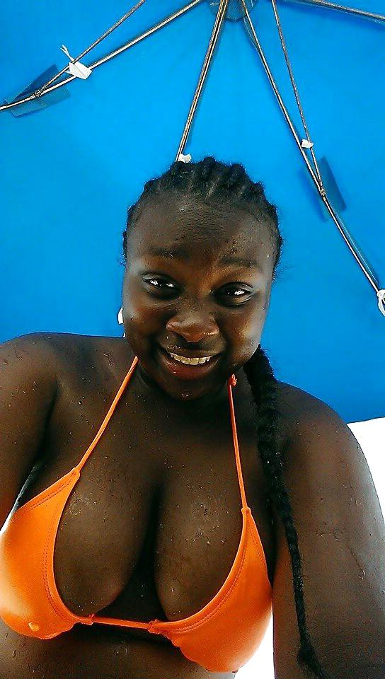 8P Big boobs black teen in bikini