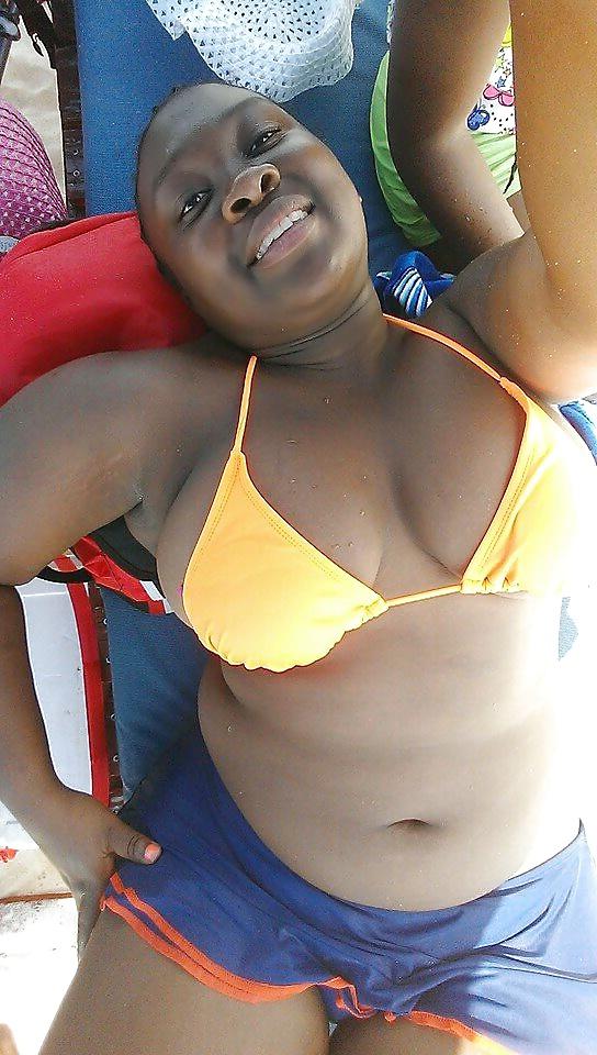 8P Big boobs black teen in bikini