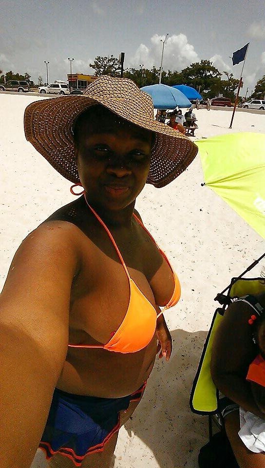 8P Big boobs black teen in bikini