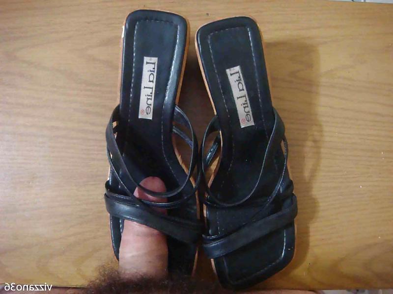 22P Tamanco preto Ludil