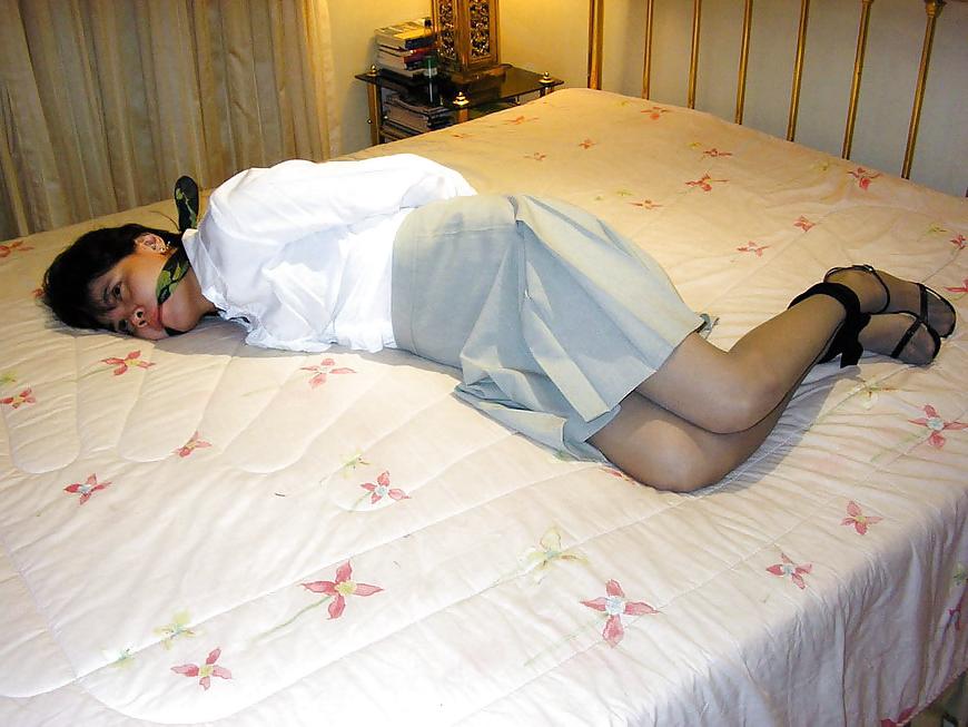 24P Asian Amateur Bondage