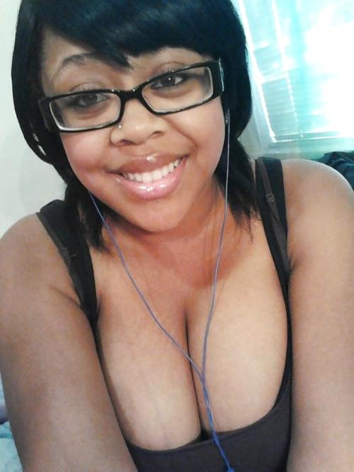 14P Black Women: BBW Titties