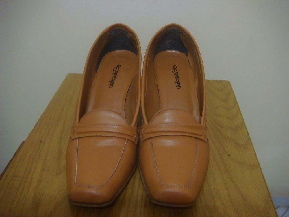 25P Sapatos salto alto Leachick