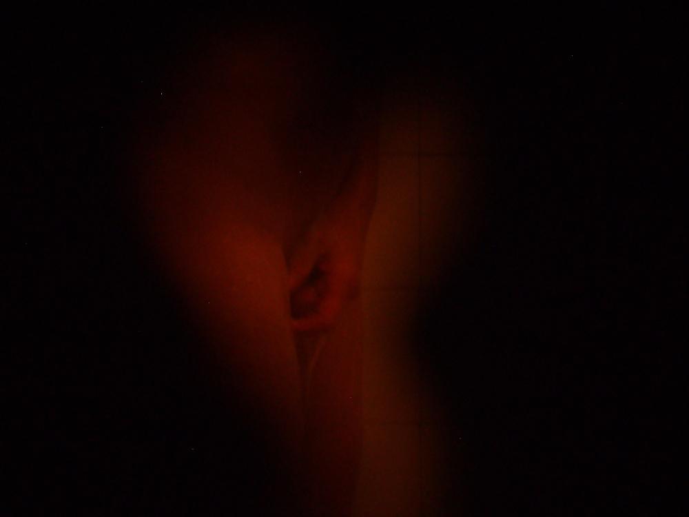 13P Mom under the shower 1