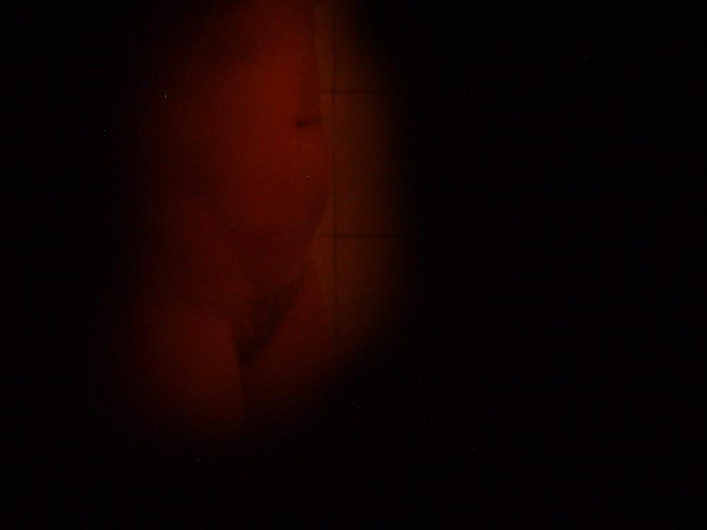 13P Mom under the shower 1