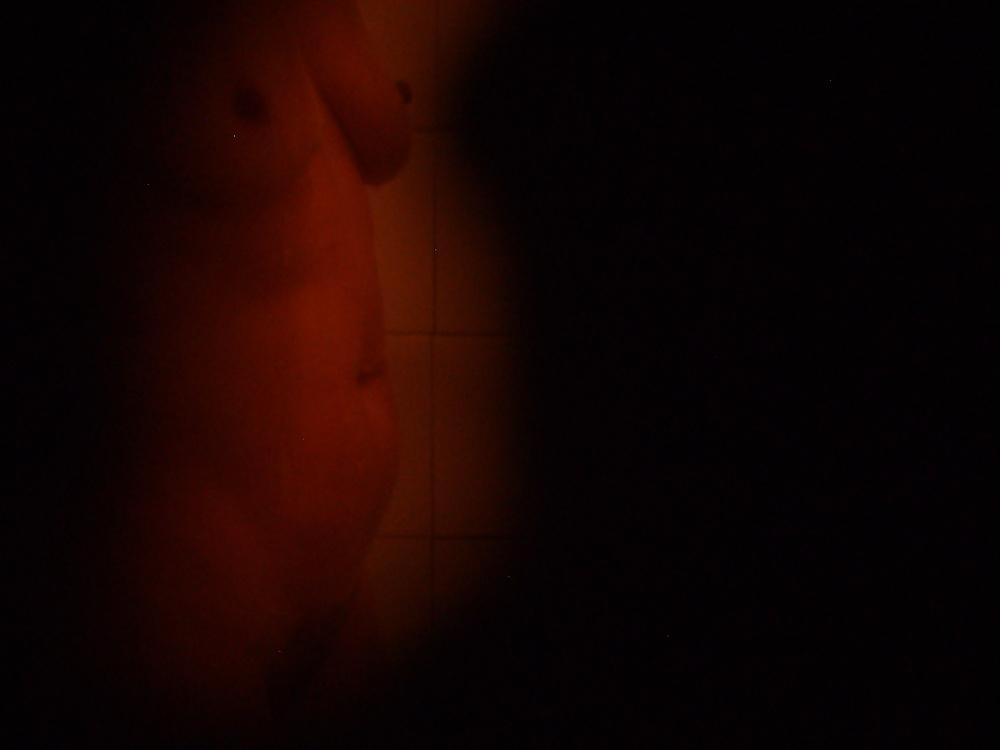 13P Mom under the shower 1