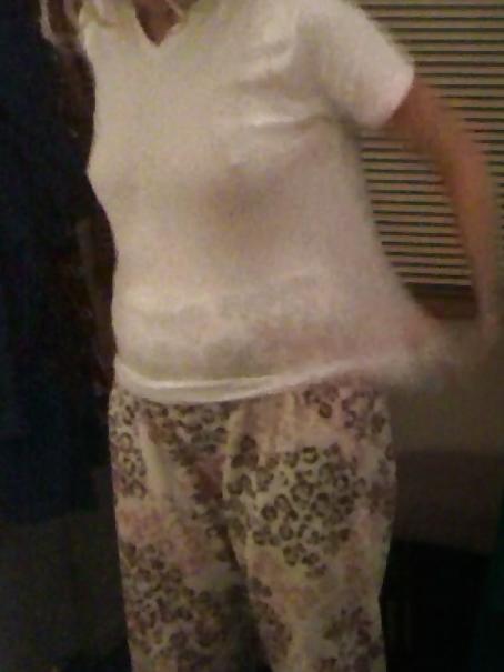 24P Wife out of the shower