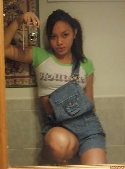 25P Private Photo's Young Asian Naked Chicks 13 FILIPINA