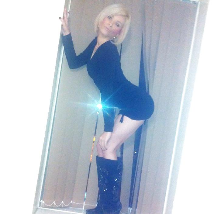 11P British chav slag Zoe Hagreaves