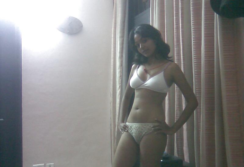 17P Private Photo's Young Asian Naked Chicks 14 INDIAN