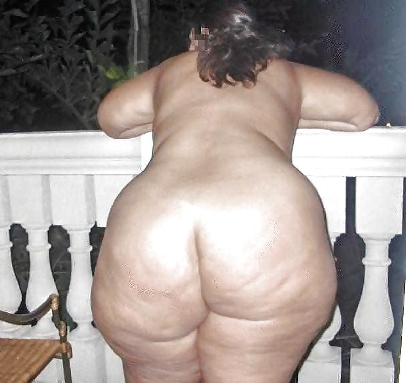 23P SSBBW & BBW Ass and Thighs