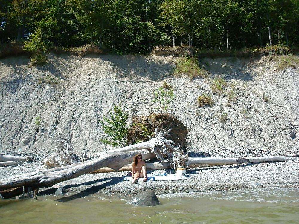 25P Wife Likes to Be Nude in Public
